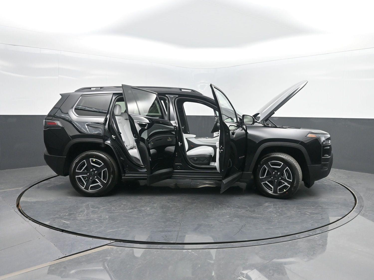 New 2026 Diamond Black Crystal Pearlcoat Jeep Limited image 49