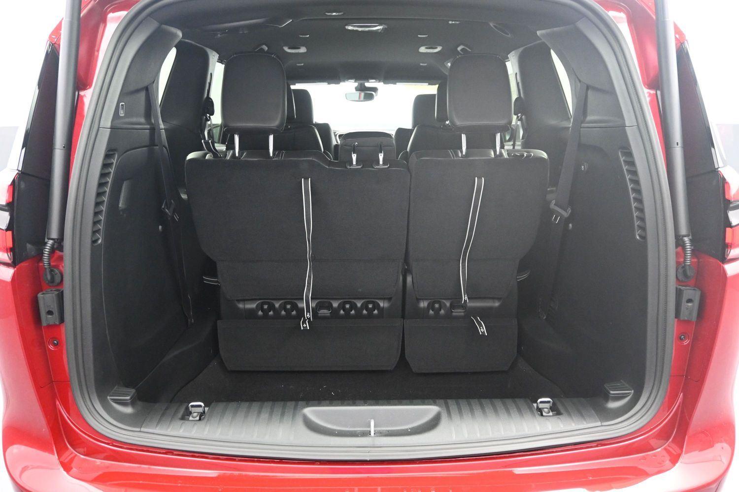 New 2027 Red Hot Pearlcoat Chrysler Select image 15