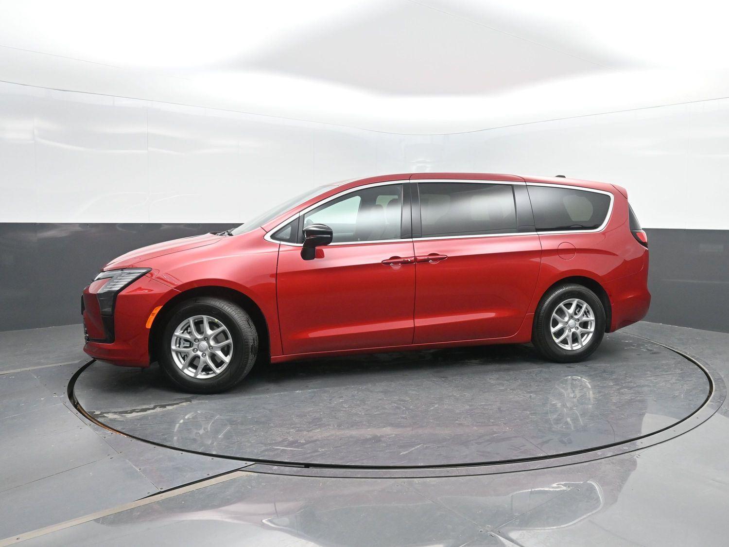 New 2027 Red Hot Pearlcoat Chrysler Select image 41