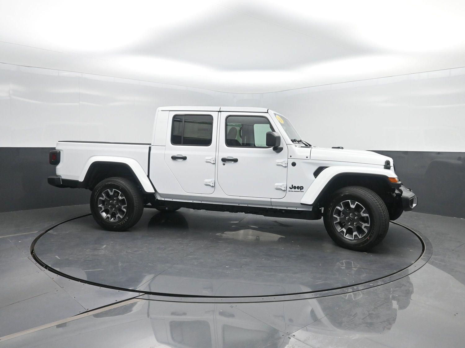 New 2026 Bright White Clearcoat Jeep Sahara image 3