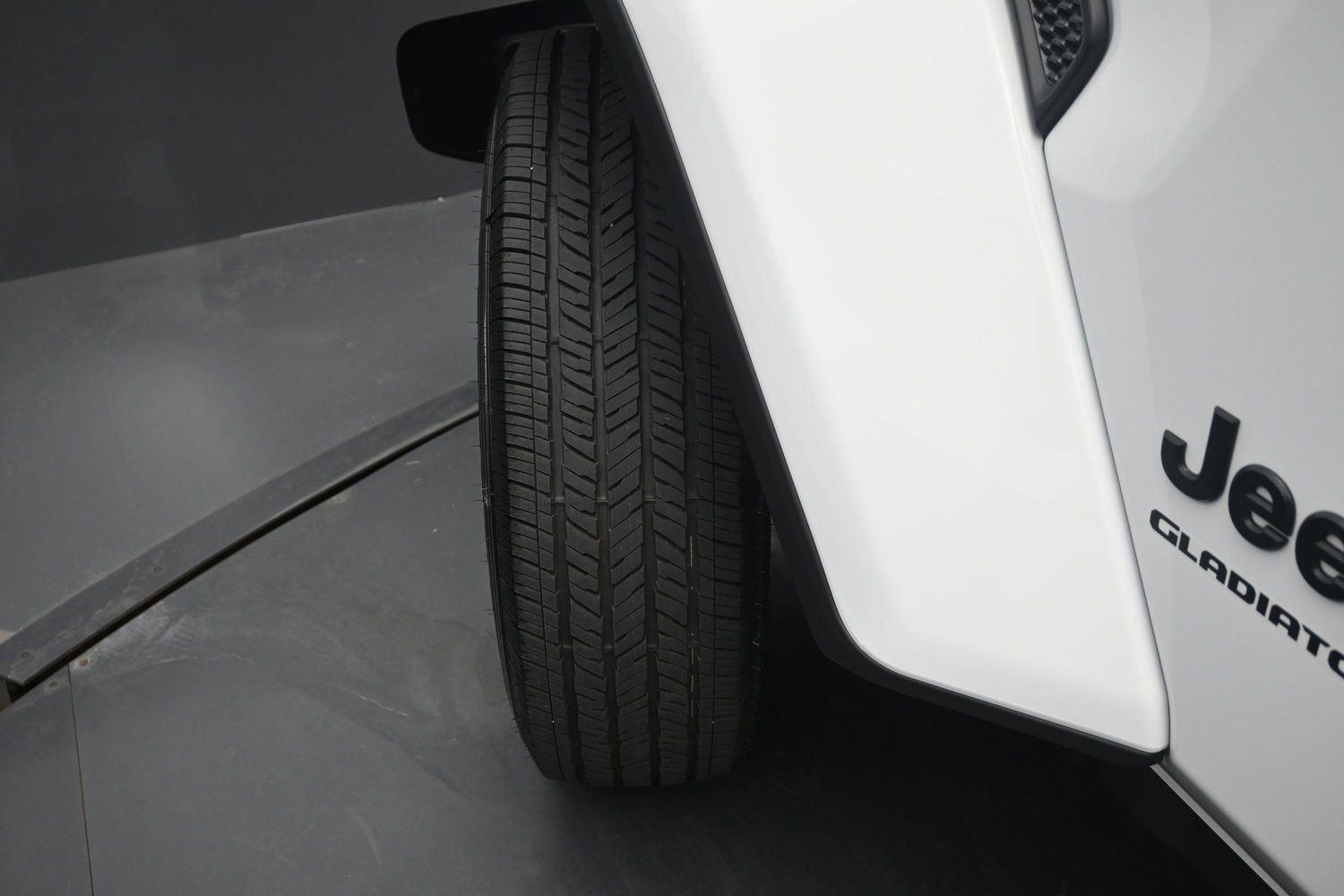 New 2026 Bright White Clearcoat Jeep Sahara image 5