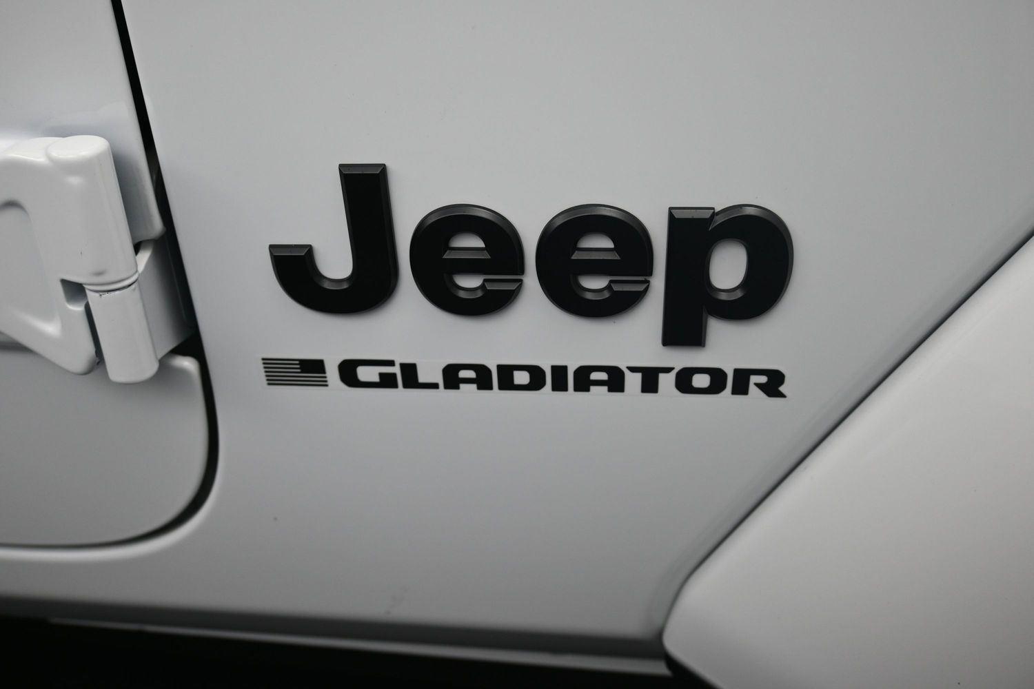 New 2026 Bright White Clearcoat Jeep Sahara image 6