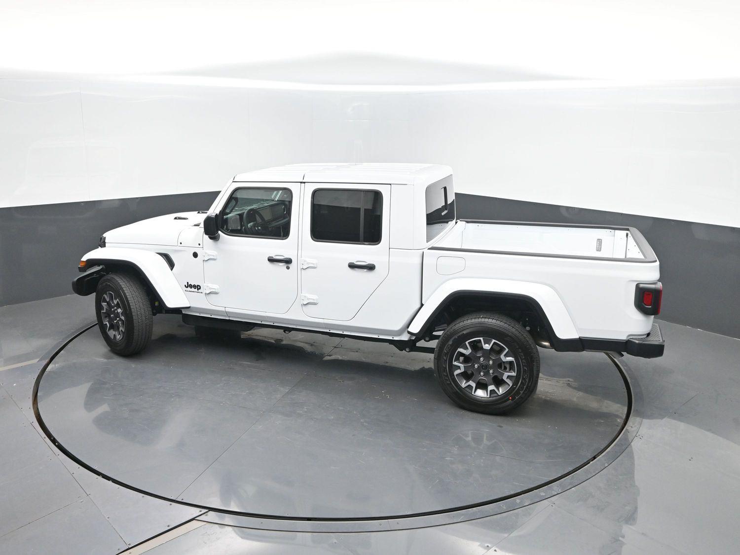 New 2026 Bright White Clearcoat Jeep Sahara image 36