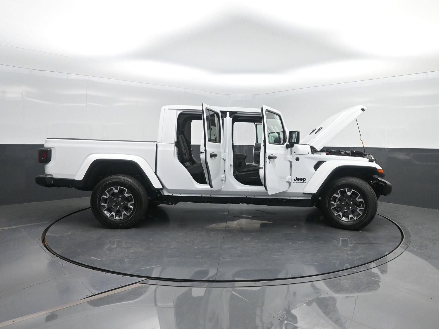 New 2026 Bright White Clearcoat Jeep Sahara image 46