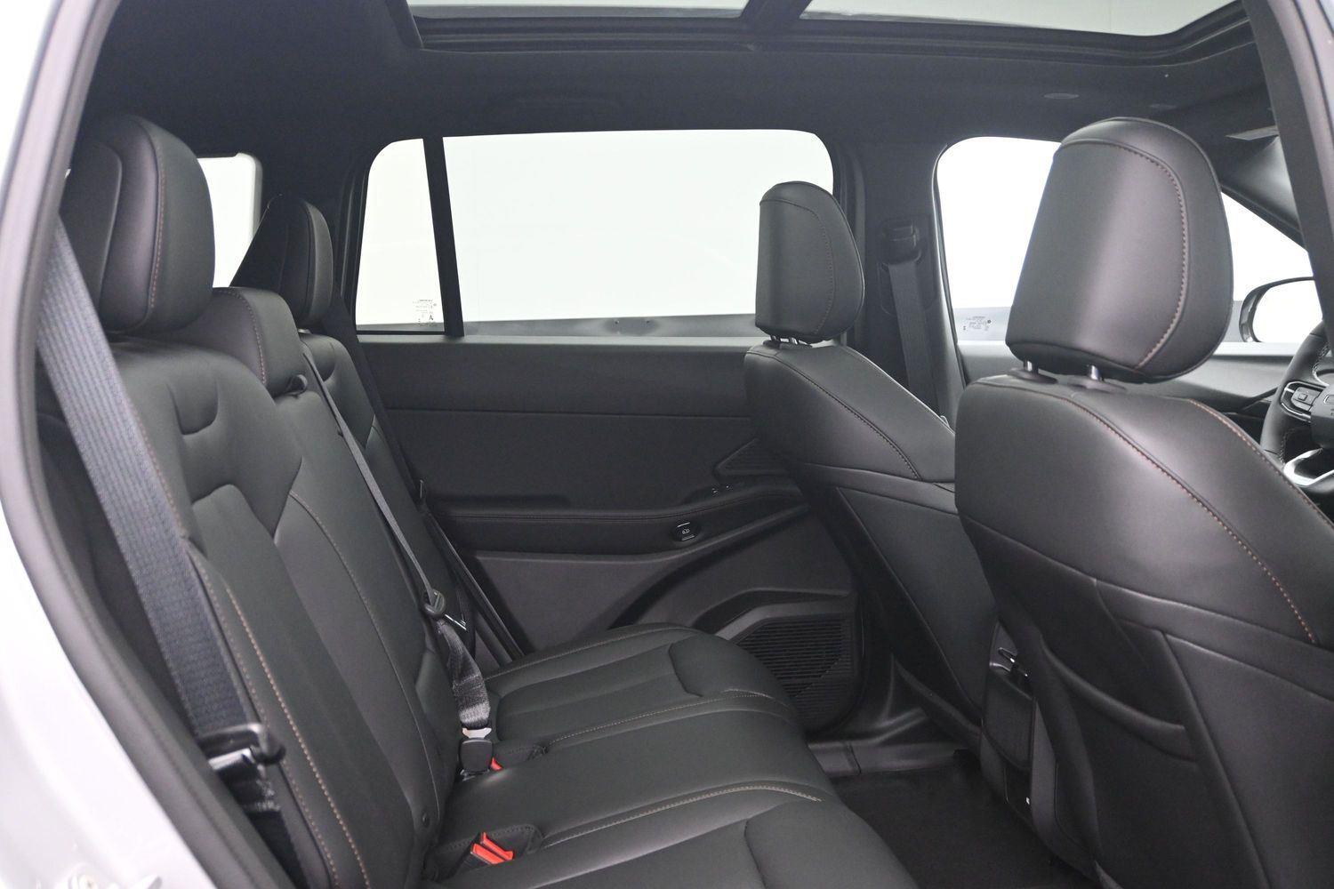 New 2026 Silver Zynith Clearcoat Jeep Laredo image 12