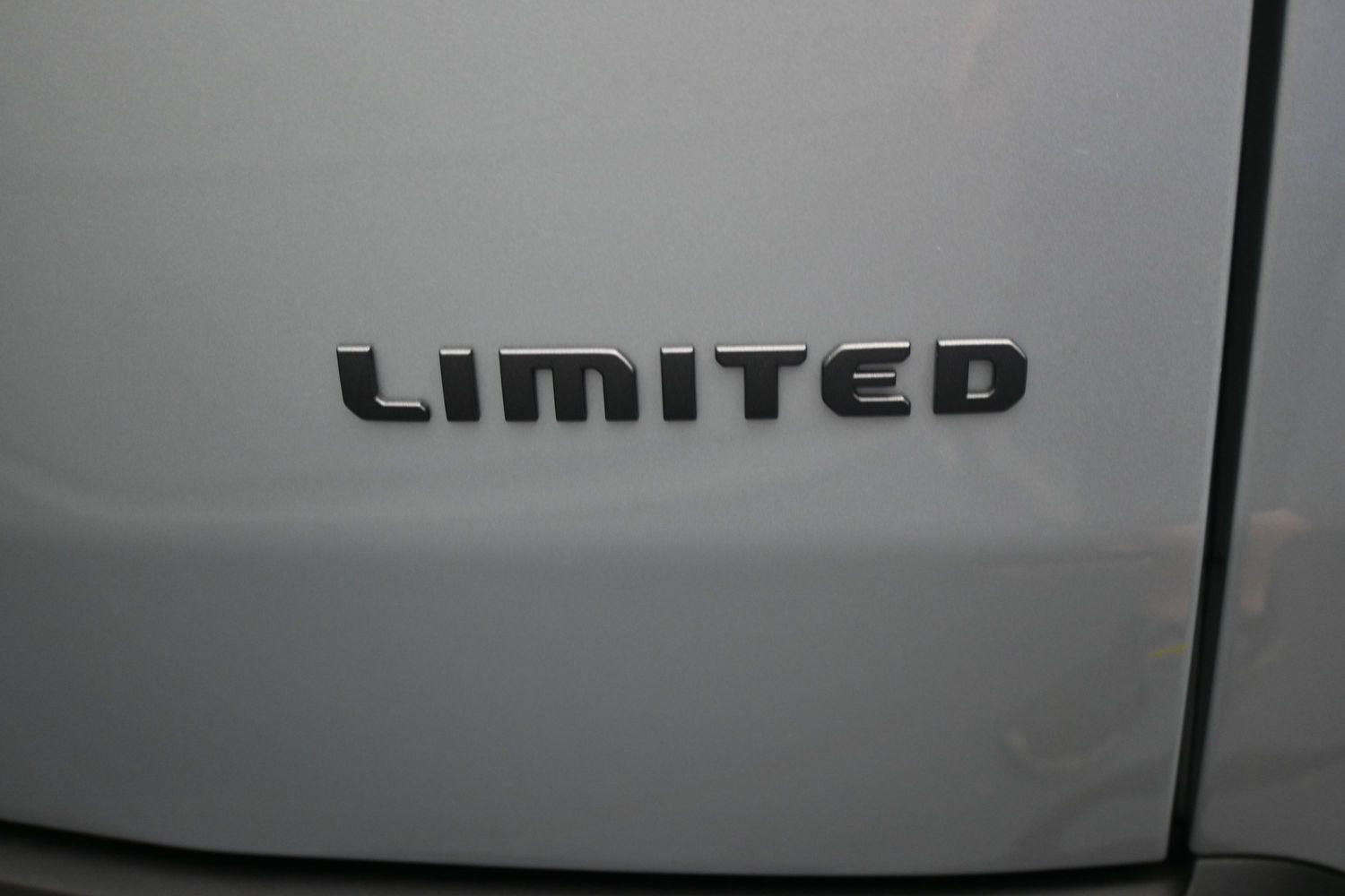 New 2026 Silver Zynith Clearcoat Jeep Laredo image 14