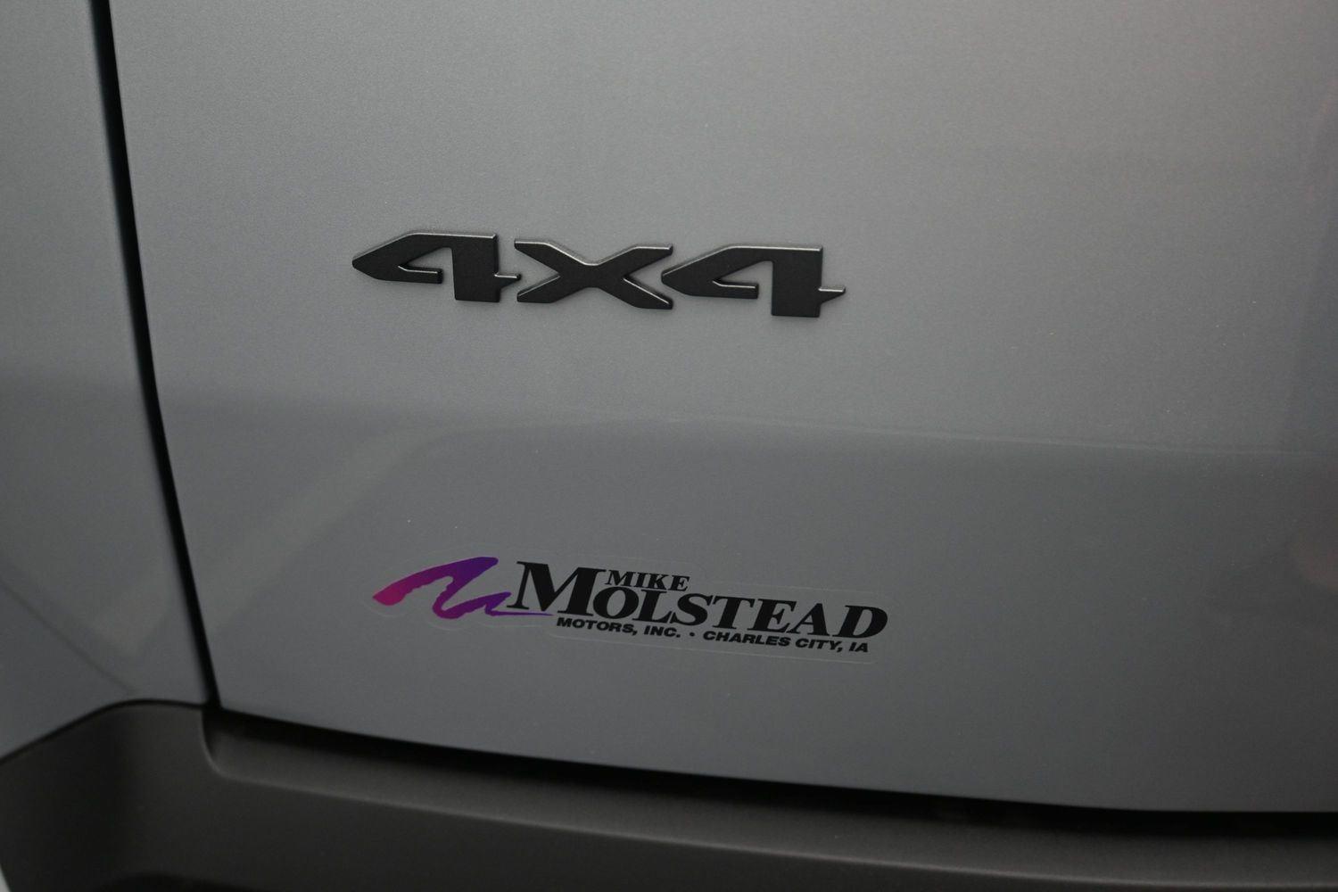 New 2026 Silver Zynith Clearcoat Jeep Laredo image 15