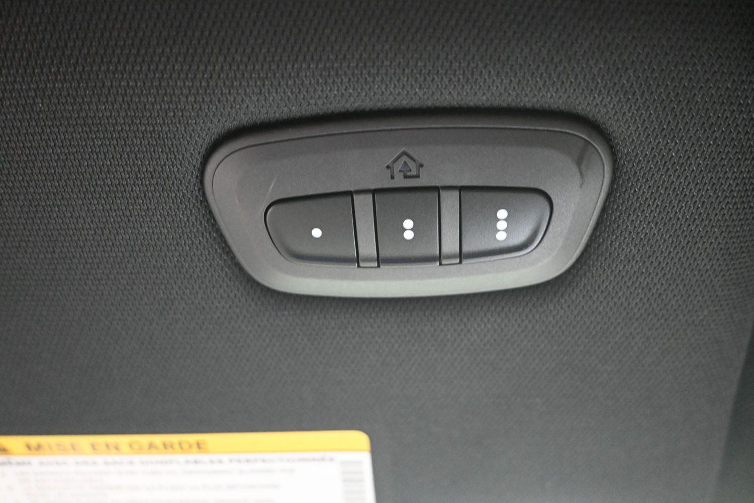 New 2026 Silver Zynith Clearcoat Jeep Laredo image 32