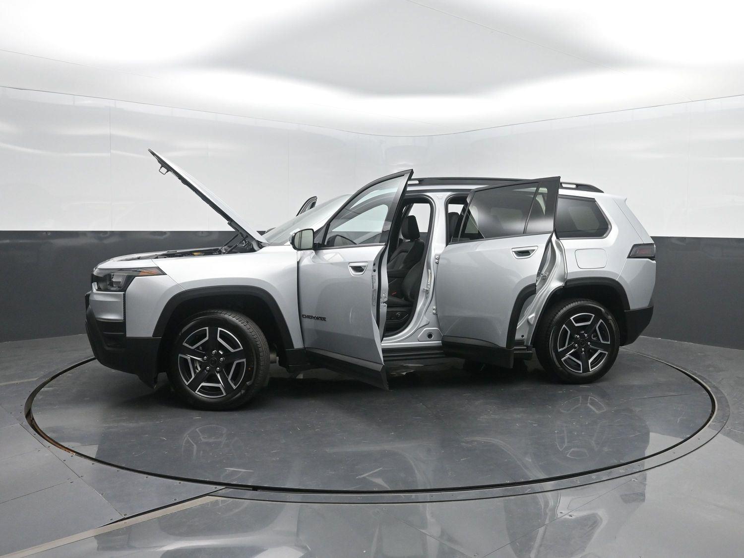 New 2026 Silver Zynith Clearcoat Jeep Laredo image 49