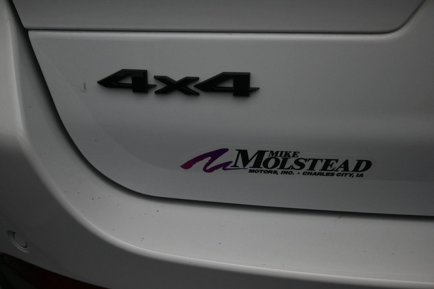 New 2026 Bright White Clearcoat Jeep Laredo Altitude image 6