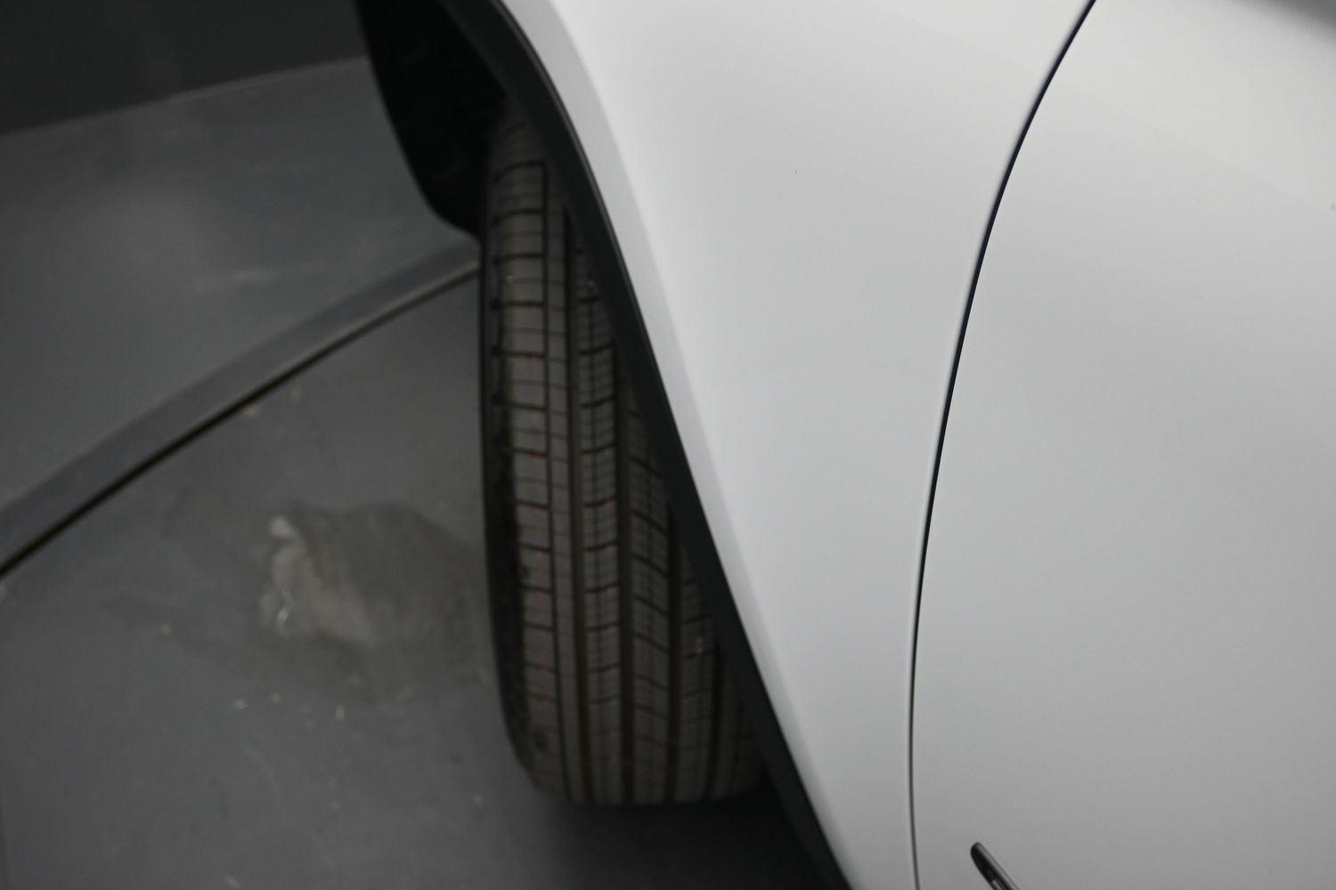 New 2026 Bright White Clearcoat Jeep Laredo Altitude image 24