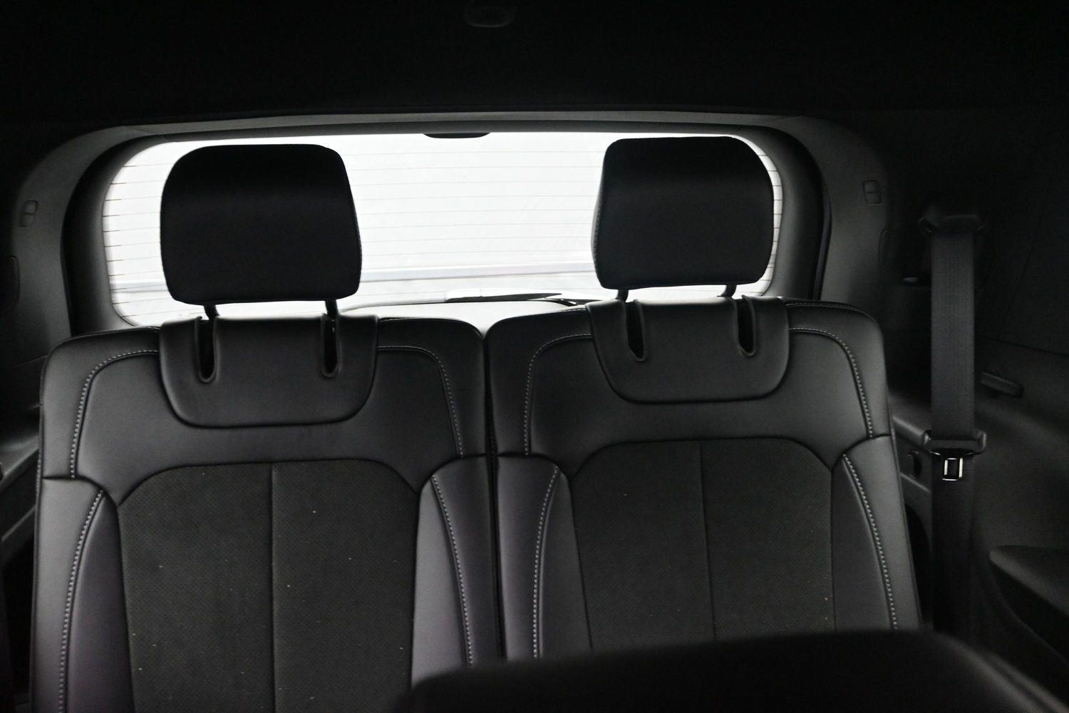 New 2026 Bright White Clearcoat Jeep Laredo Altitude image 32
