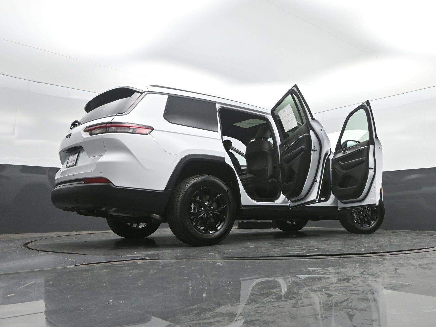 New 2026 Bright White Clearcoat Jeep Laredo Altitude image 48