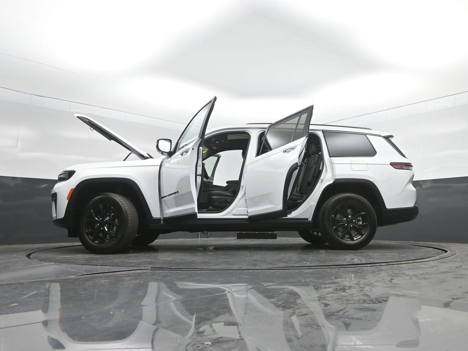 New 2026 Bright White Clearcoat Jeep Laredo Altitude image 49
