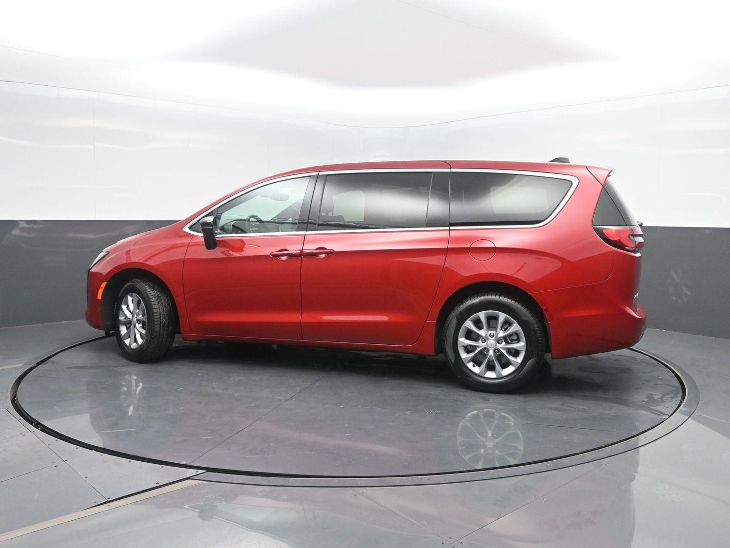 New 2027 Red Hot Pearlcoat Chrysler Select image 41