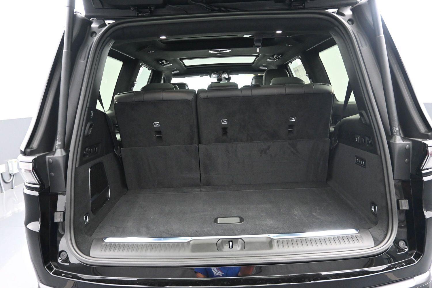 New 2026 High Gloss Black Jeep Summit Reserve image 16