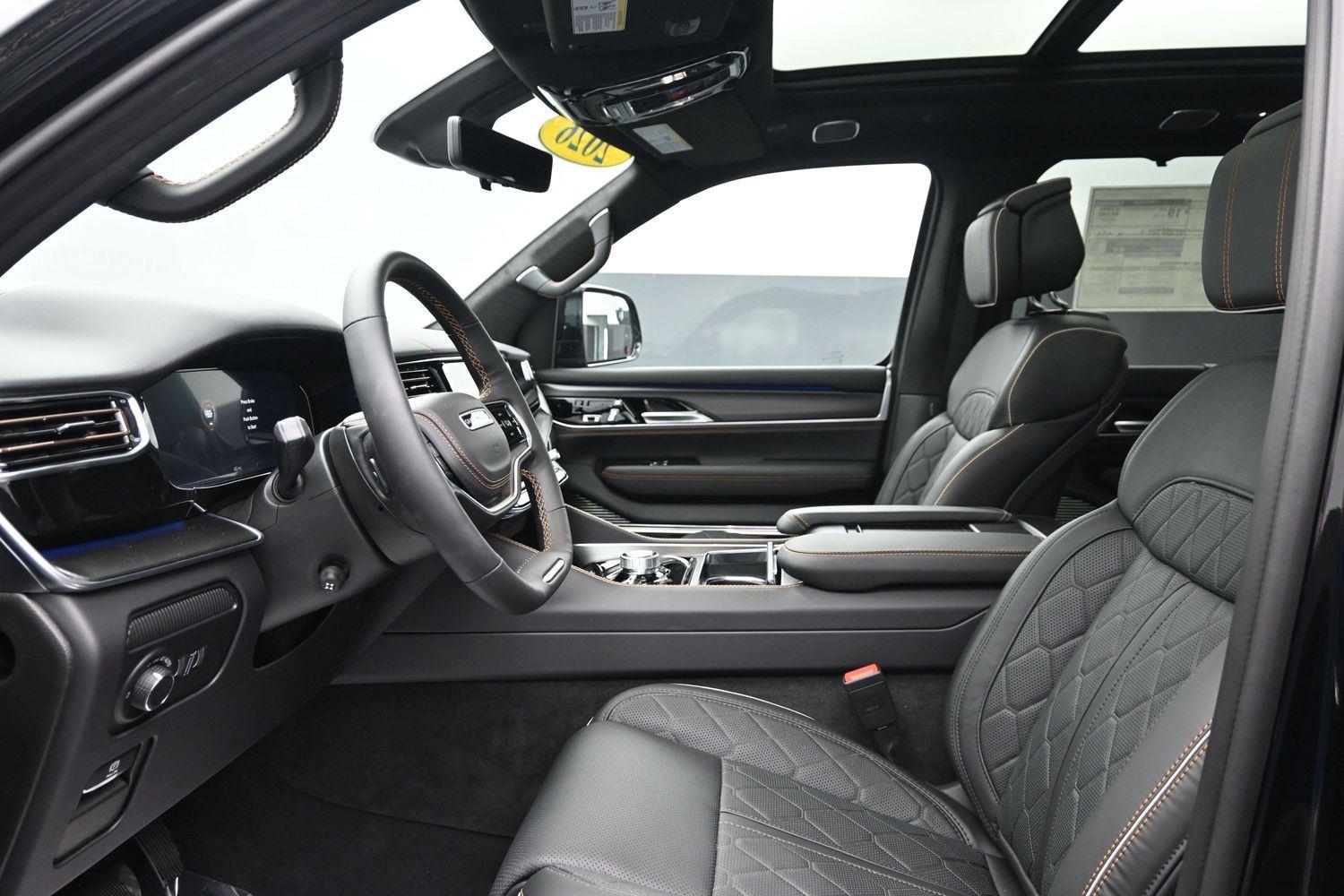 New 2026 High Gloss Black Jeep Summit Reserve image 19