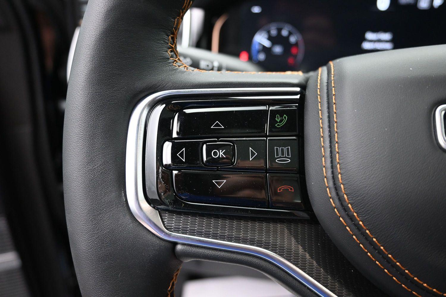 New 2026 High Gloss Black Jeep Summit Reserve image 22