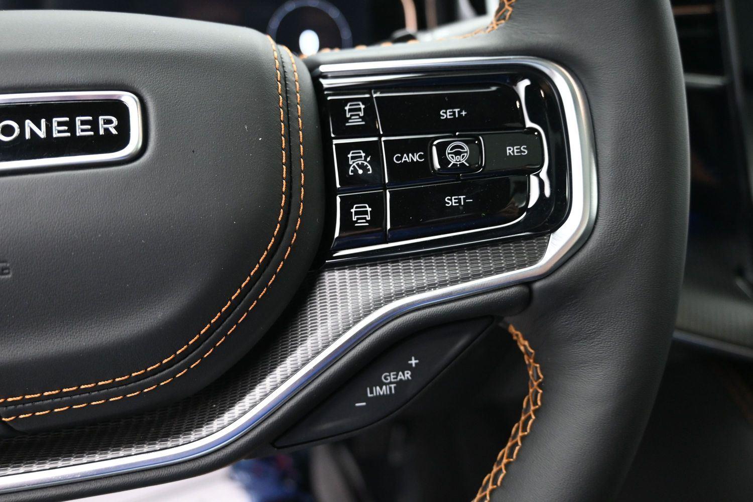 New 2026 High Gloss Black Jeep Summit Reserve image 23
