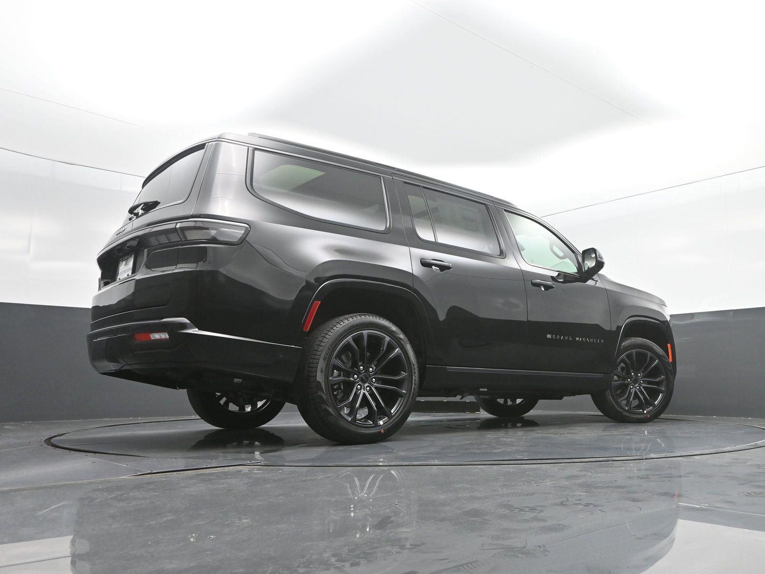 New 2026 High Gloss Black Jeep Summit Reserve image 35