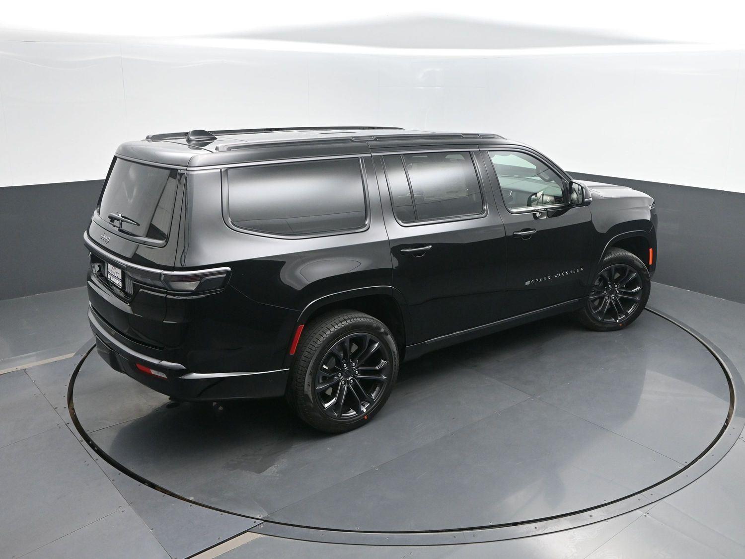 New 2026 High Gloss Black Jeep Summit Reserve image 39