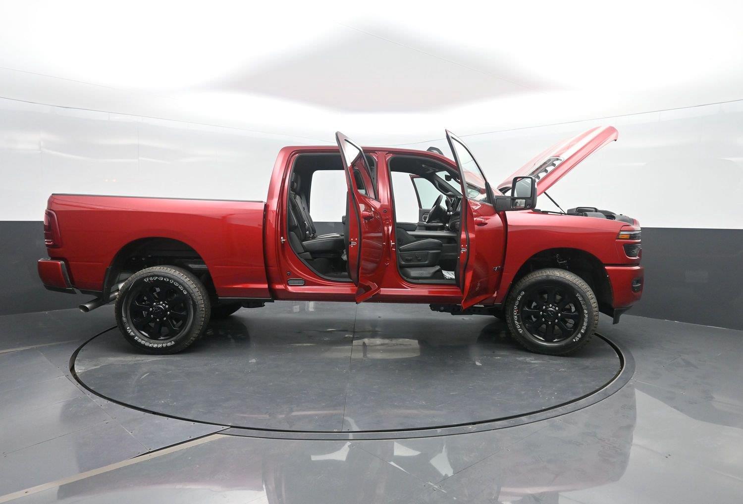New 2026 Molten Red Pearlcoat Ram Laramie image 52