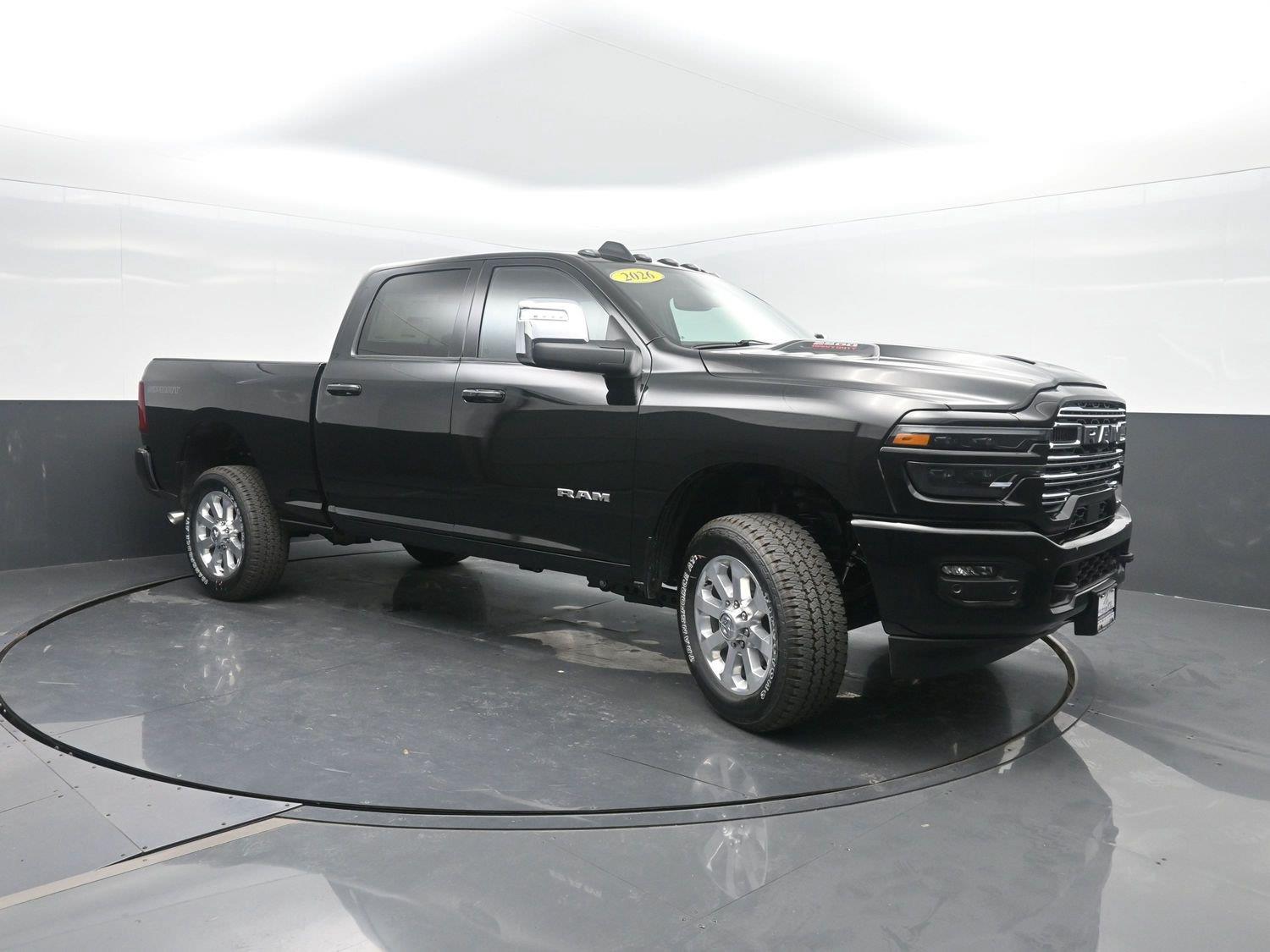 New 2026 Diamond Black Crystal Pearlcoat Ram Laramie image 4