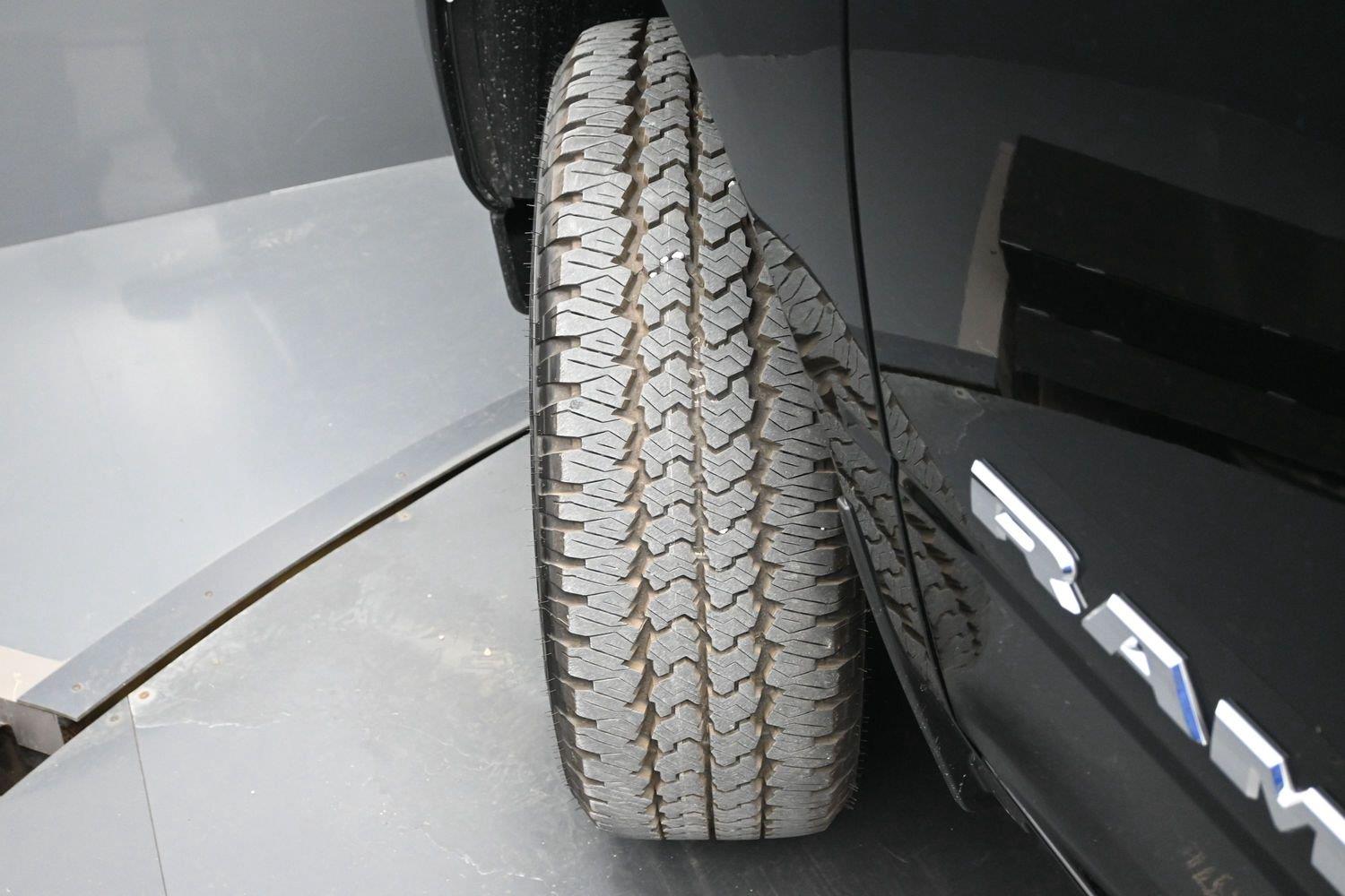 New 2026 Diamond Black Crystal Pearlcoat Ram Laramie image 5