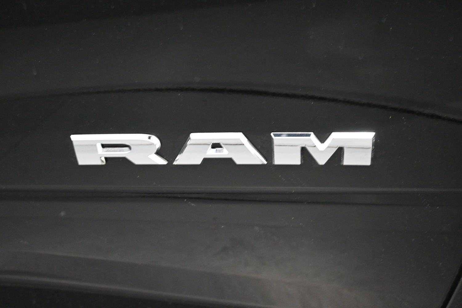 New 2026 Diamond Black Crystal Pearlcoat Ram Laramie image 7