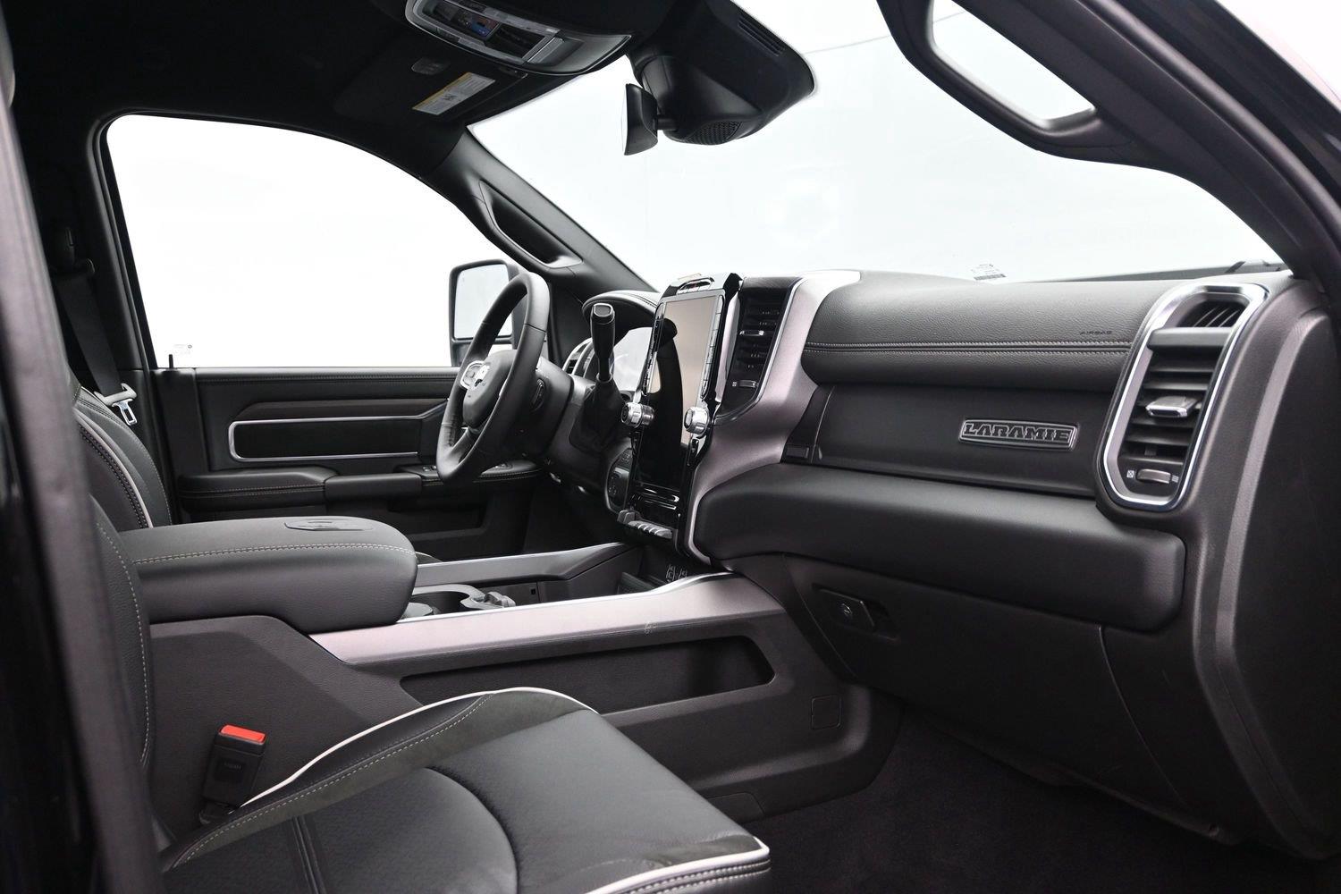 New 2026 Diamond Black Crystal Pearlcoat Ram Laramie image 12