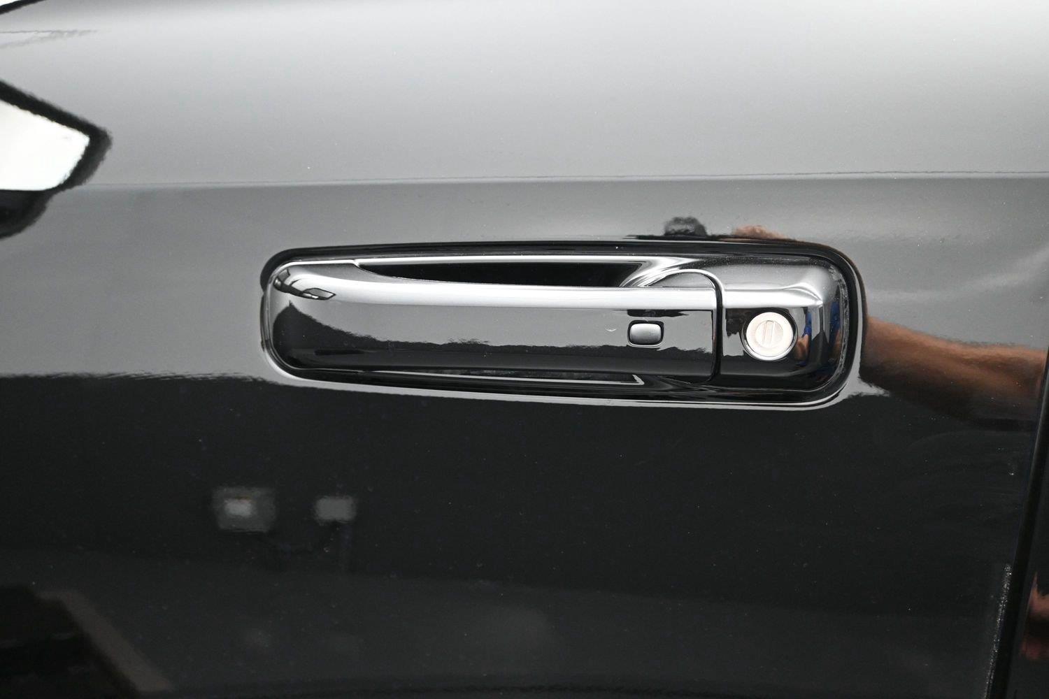 New 2026 Diamond Black Crystal Pearlcoat Ram Laramie image 21