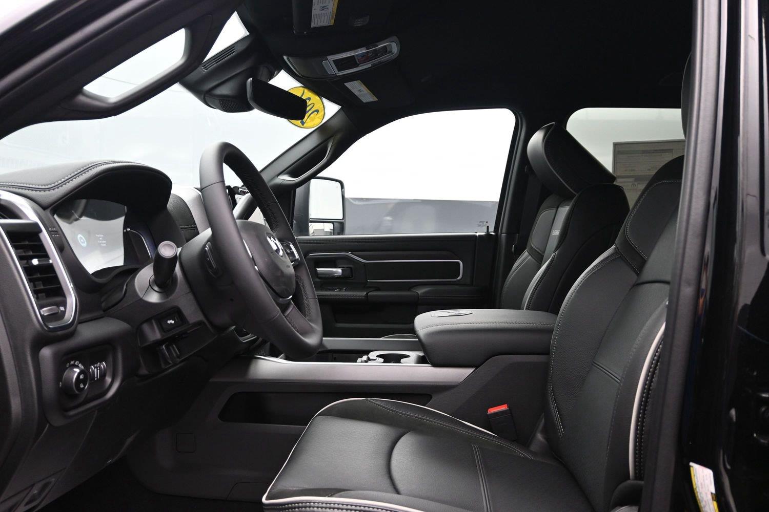 New 2026 Diamond Black Crystal Pearlcoat Ram Laramie image 25