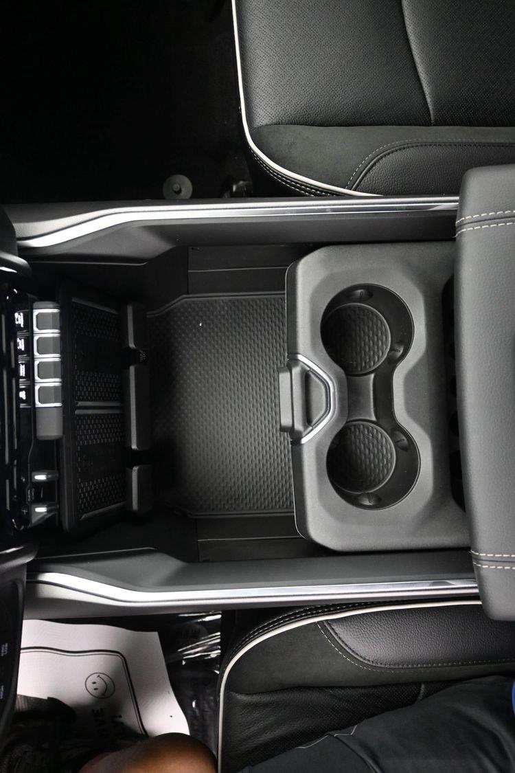 New 2026 Diamond Black Crystal Pearlcoat Ram Laramie image 35