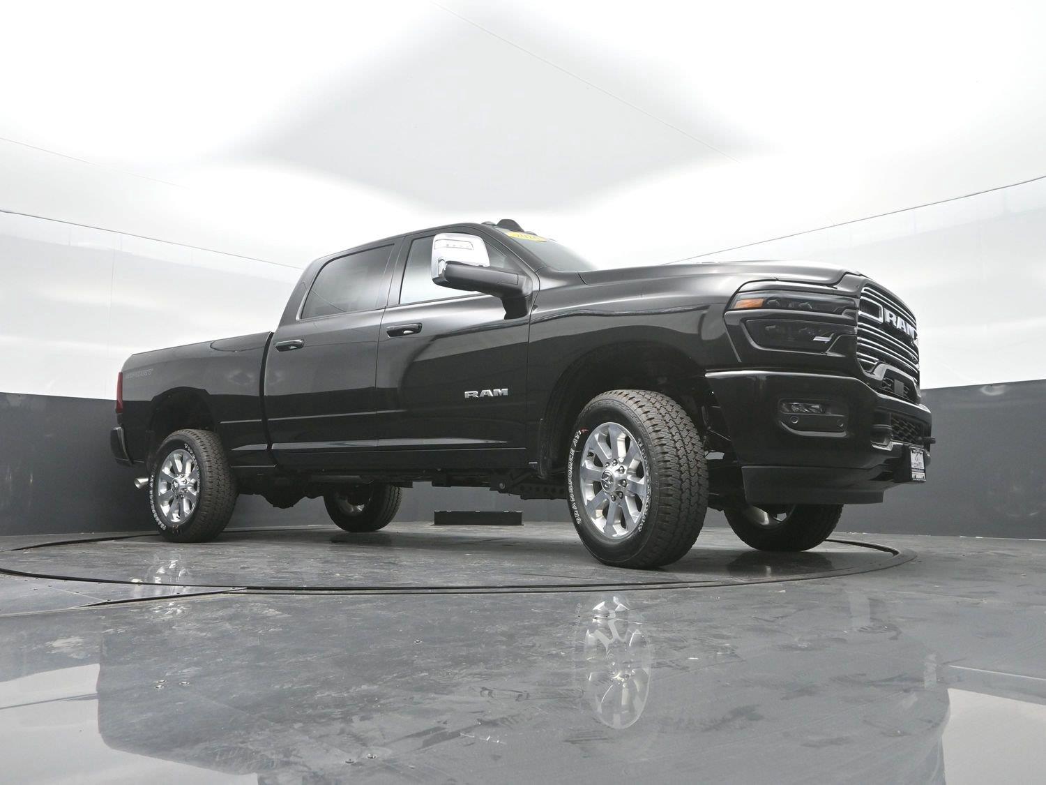 New 2026 Diamond Black Crystal Pearlcoat Ram Laramie image 41