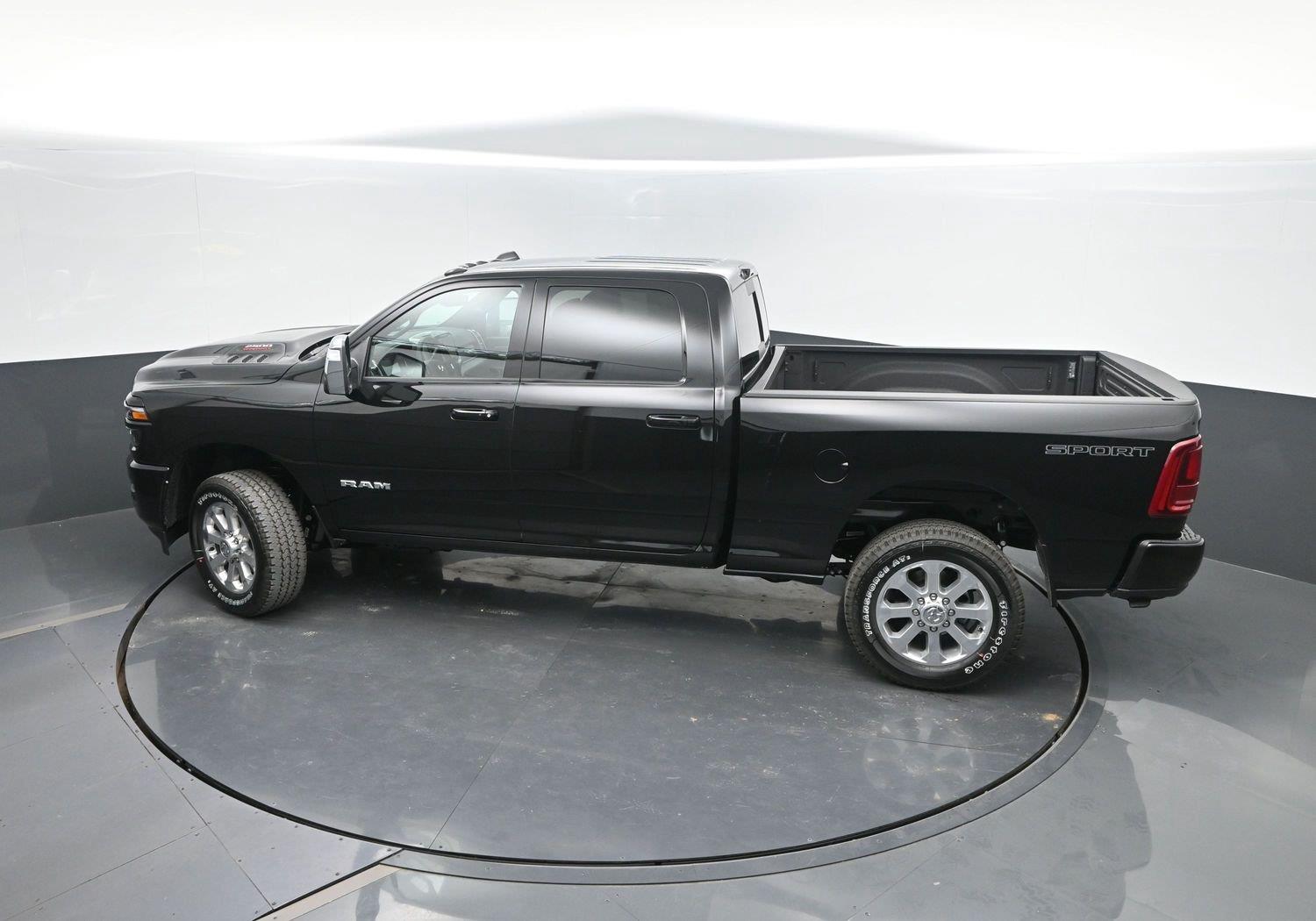 New 2026 Diamond Black Crystal Pearlcoat Ram Laramie image 43