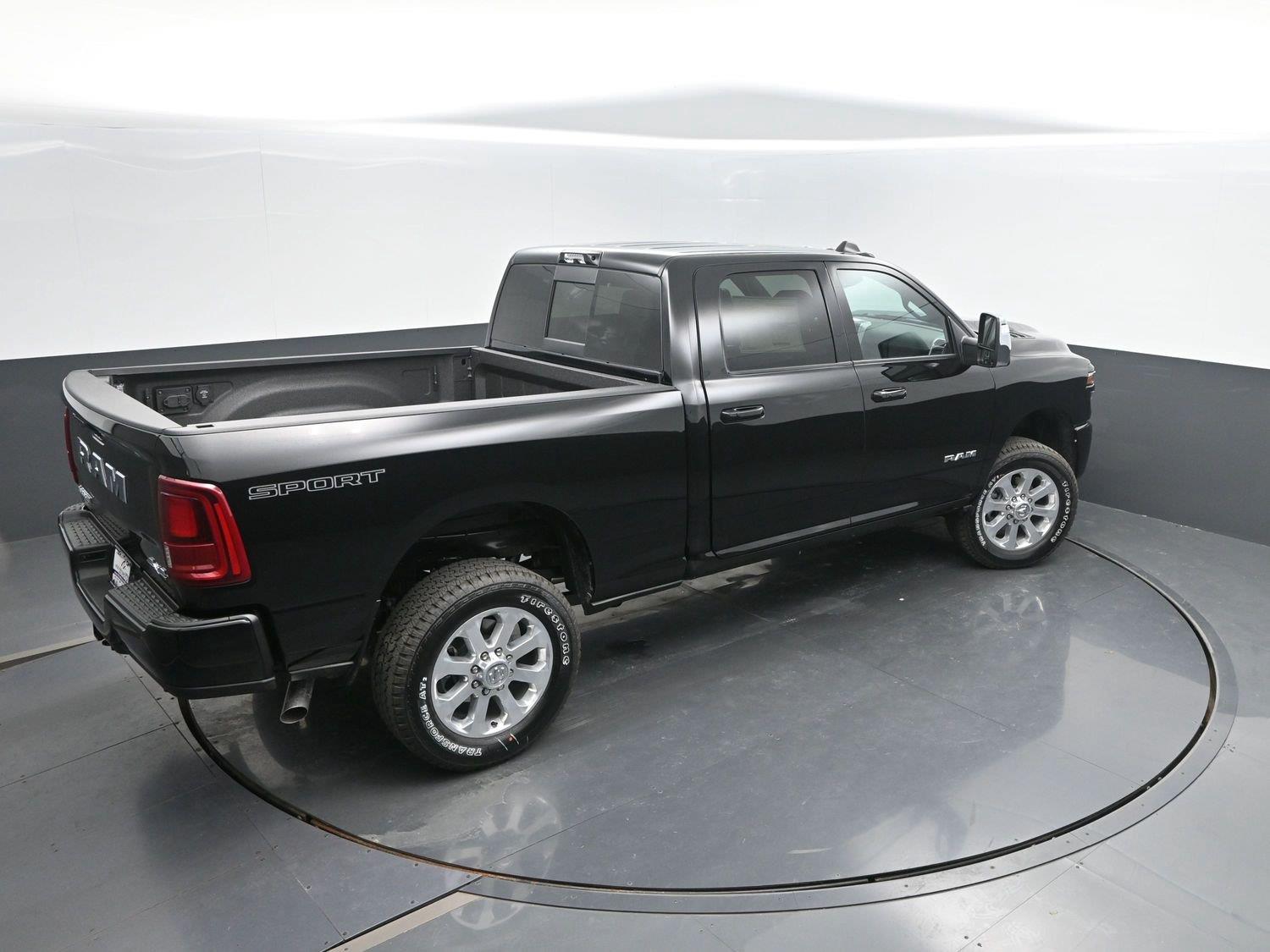 New 2026 Diamond Black Crystal Pearlcoat Ram Laramie image 44