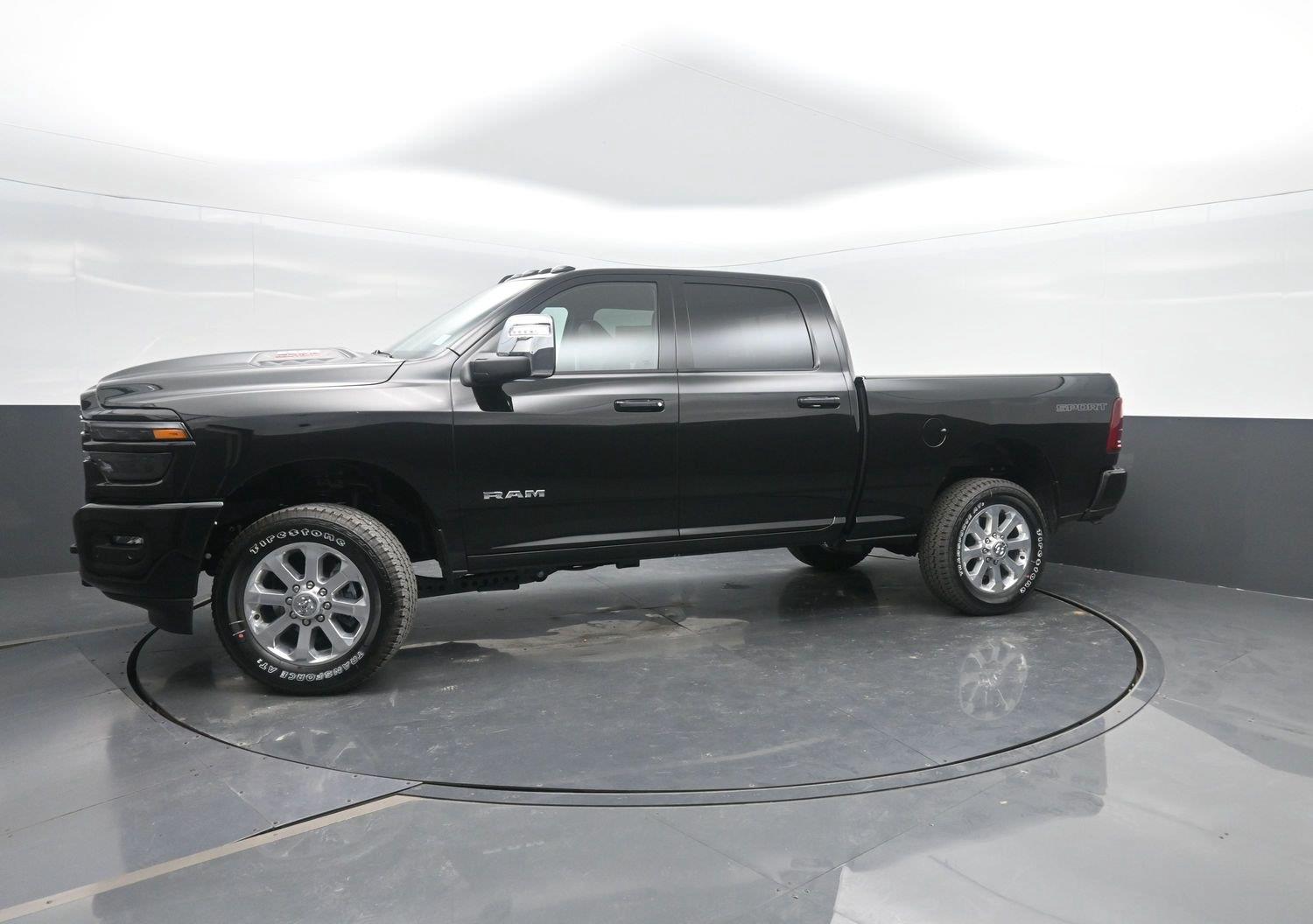 New 2026 Diamond Black Crystal Pearlcoat Ram Laramie image 47