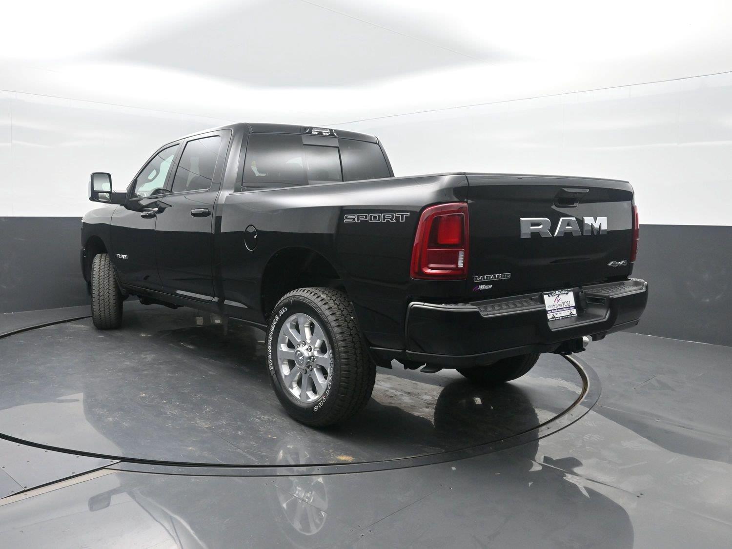 New 2026 Diamond Black Crystal Pearlcoat Ram Laramie image 49