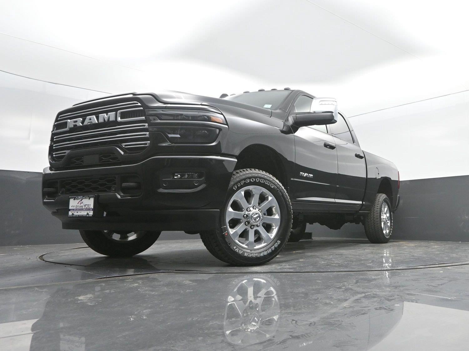 New 2026 Diamond Black Crystal Pearlcoat Ram Laramie image 50