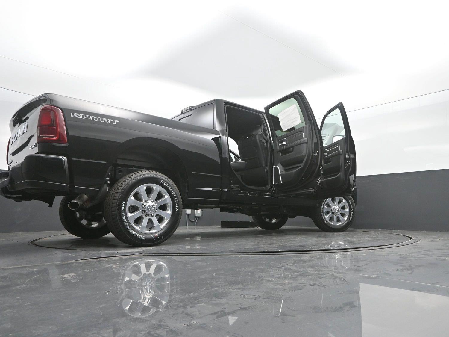 New 2026 Diamond Black Crystal Pearlcoat Ram Laramie image 55