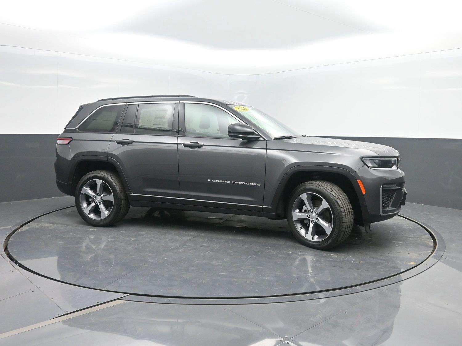 New 2026 Baltic Gray Metallic Clearcoat Jeep Limited image 3