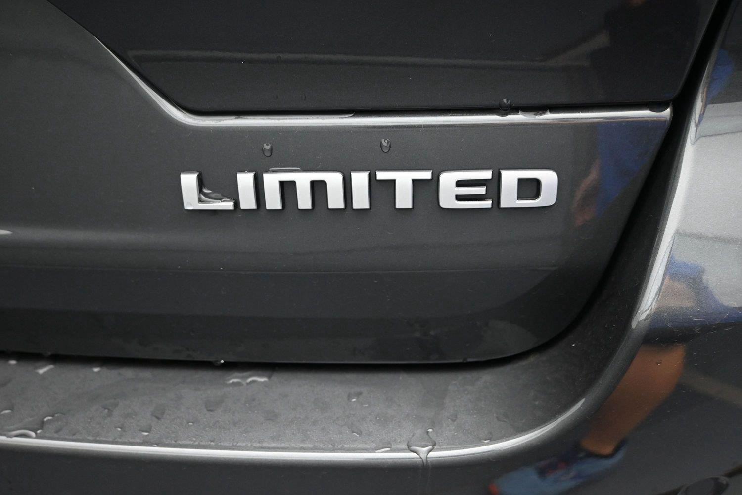 New 2026 Baltic Gray Metallic Clearcoat Jeep Limited image 13
