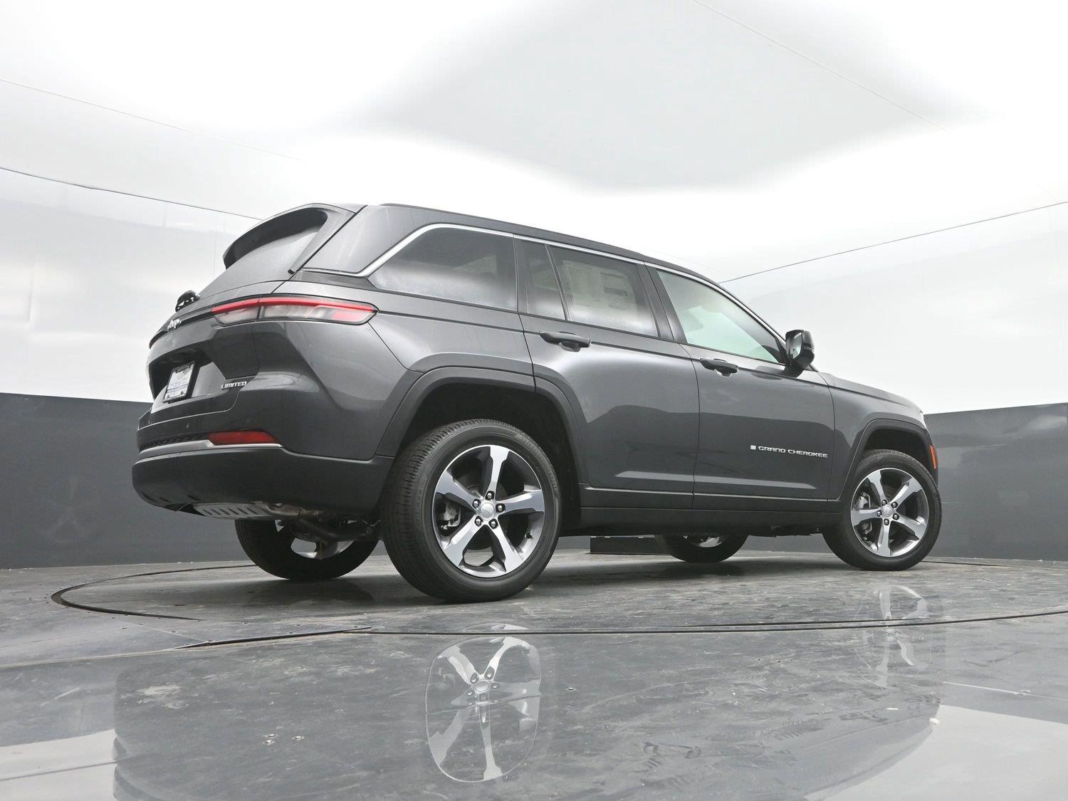New 2026 Baltic Gray Metallic Clearcoat Jeep Limited image 34