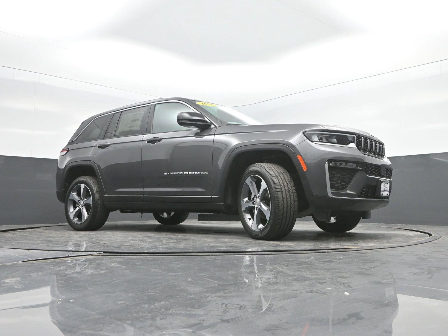 New 2026 Baltic Gray Metallic Clearcoat Jeep Limited image 35