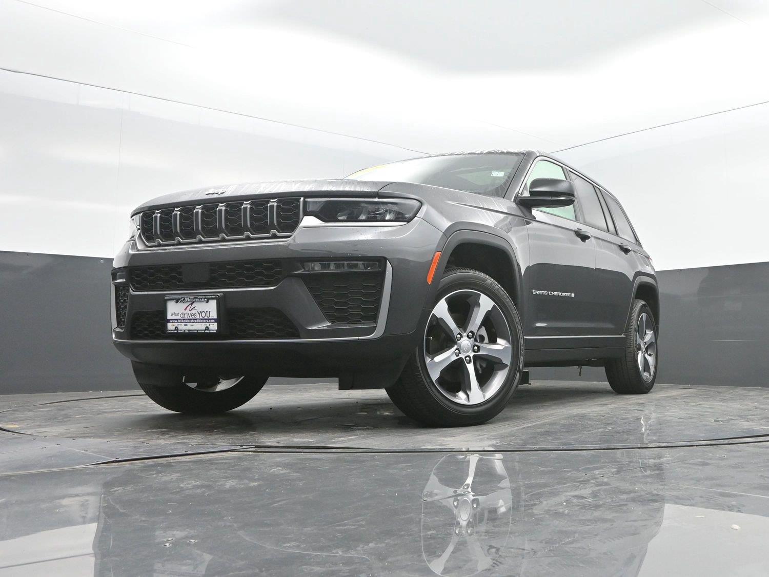 New 2026 Baltic Gray Metallic Clearcoat Jeep Limited image 44