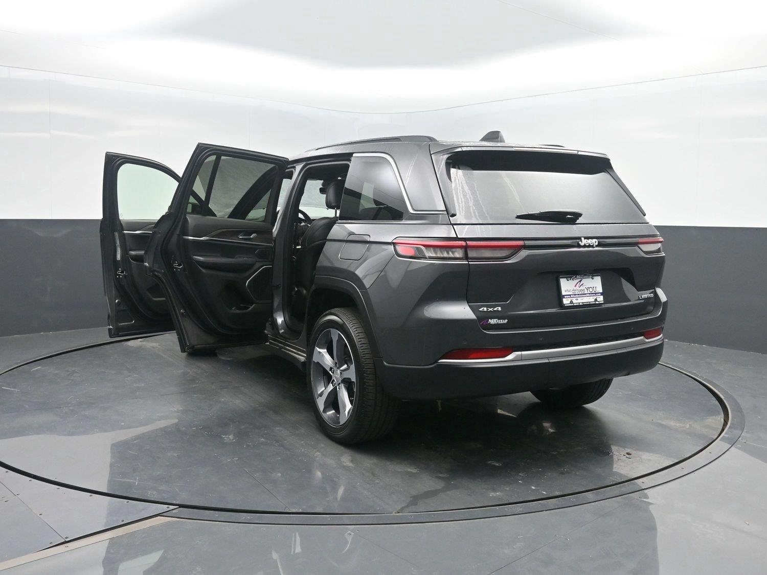 New 2026 Baltic Gray Metallic Clearcoat Jeep Limited image 46