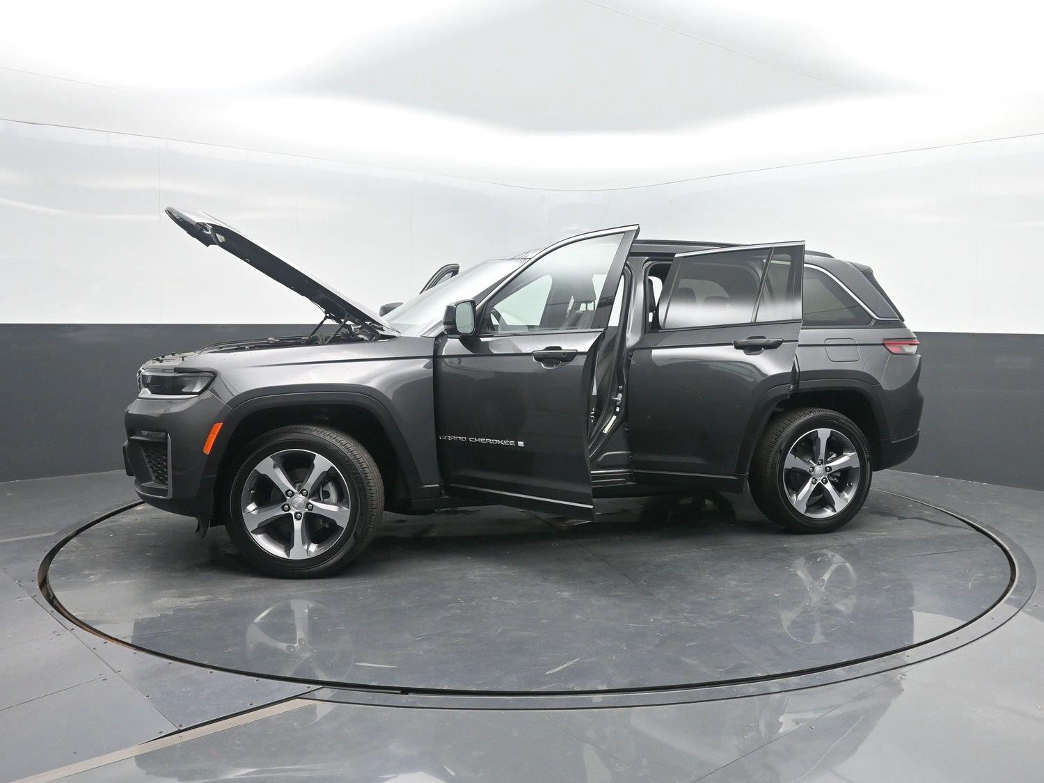 New 2026 Baltic Gray Metallic Clearcoat Jeep Limited image 48
