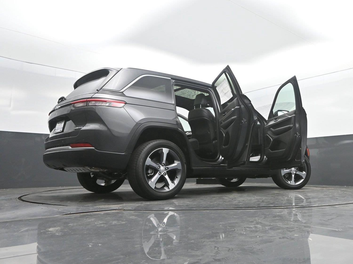 New 2026 Baltic Gray Metallic Clearcoat Jeep Limited image 49