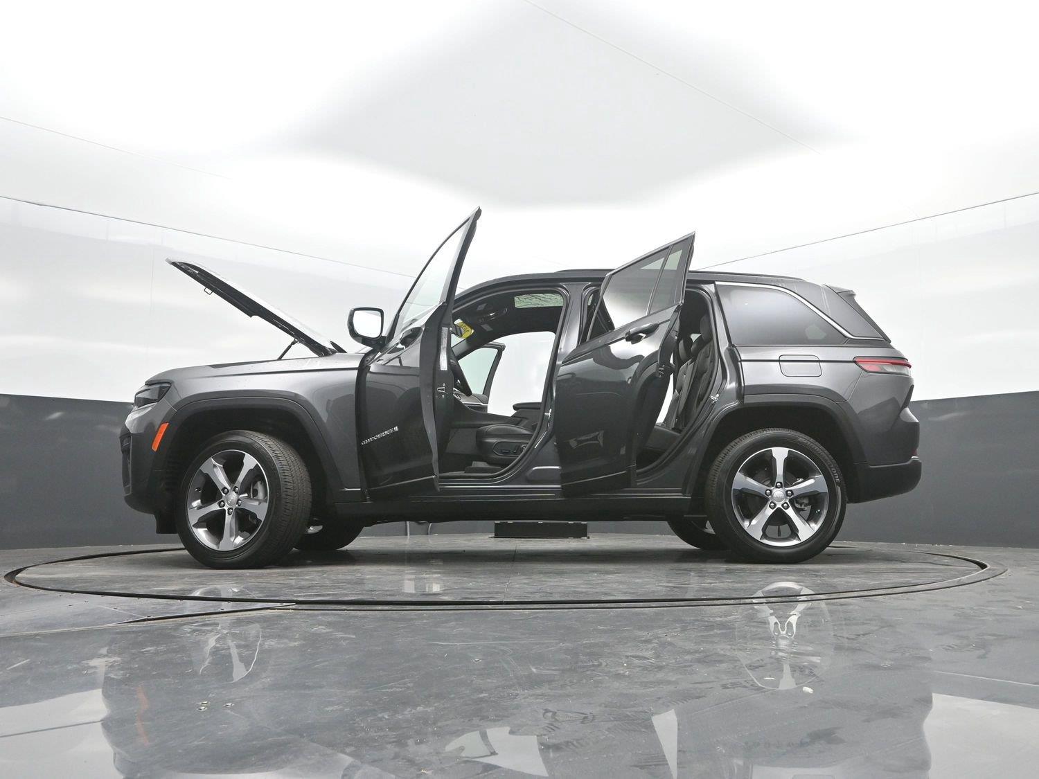 New 2026 Baltic Gray Metallic Clearcoat Jeep Limited image 50
