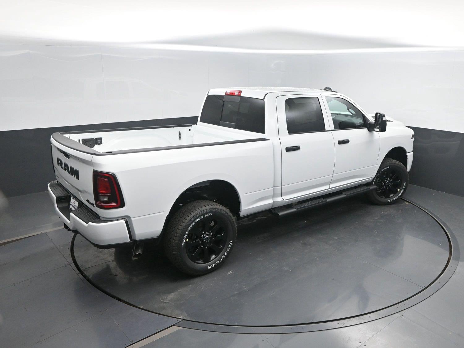 New 2026 Bright White Clearcoat Ram Tradesman image 34
